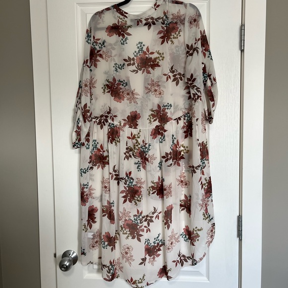 Torrid Lexie Hi-Low White Burgundy Floral Babydoll Tunic size 0X - Picture 3 of 7